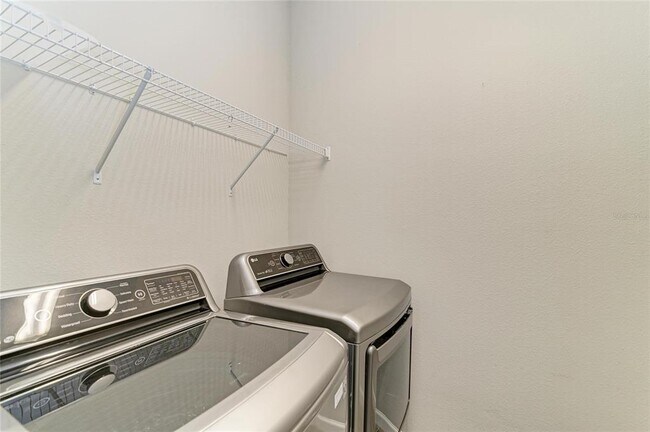 Building Photo - 11607 Brookside Dr