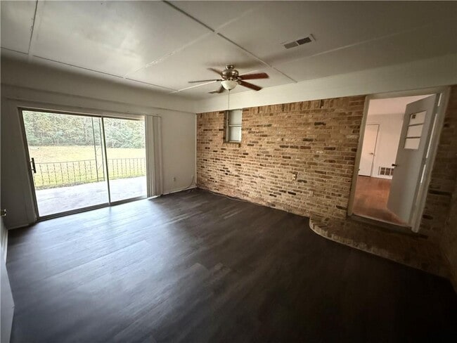 Building Photo - 2465 Rothfield Pl