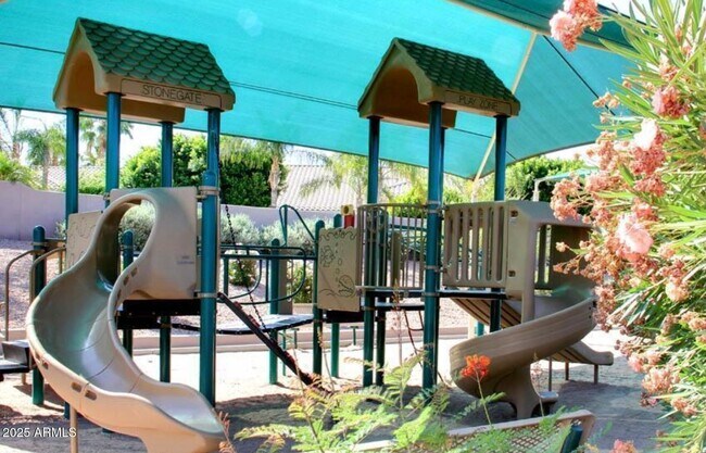 Building Photo - 11645 E Bella Vista Dr