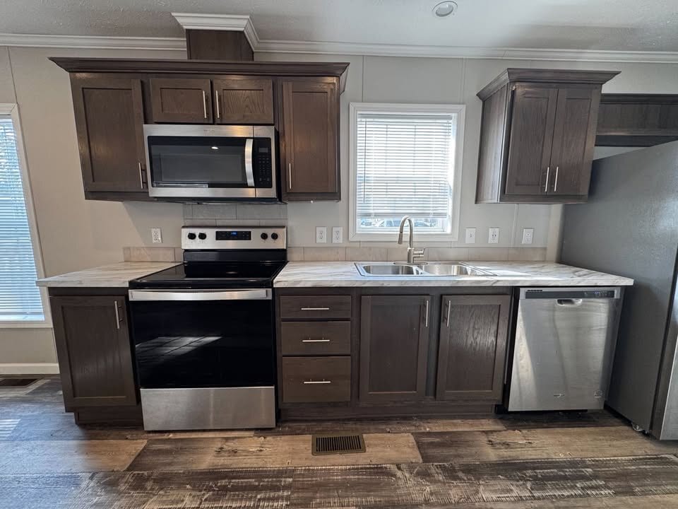 Building Photo - 10610 State Rte 762