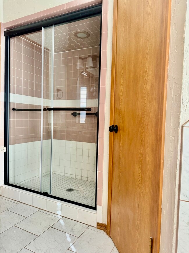 Building Photo - 10323 Haven Cir