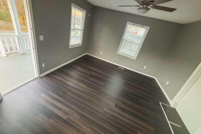 Building Photo - 346 Pittman St