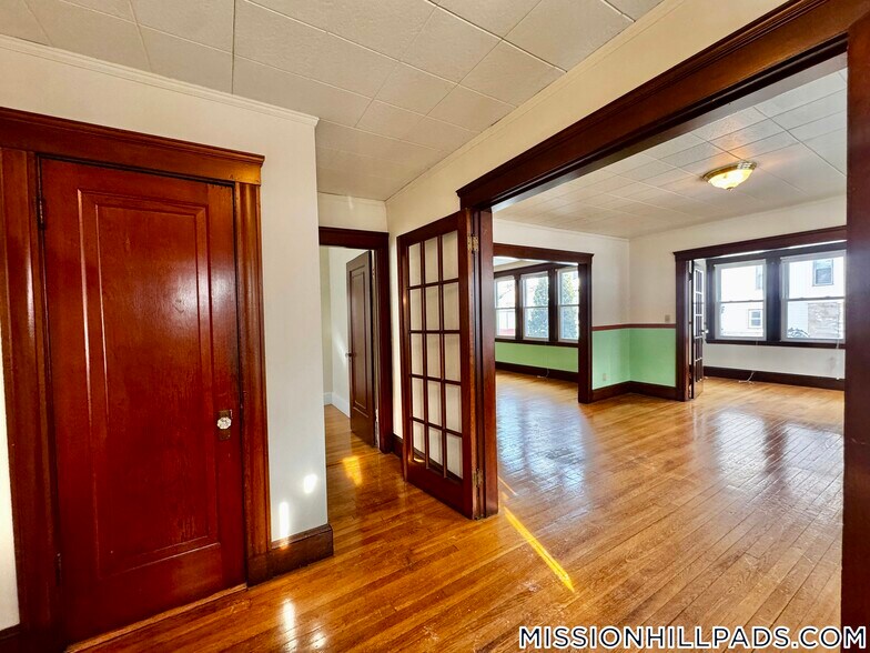 Building Photo - 155-157 Hillside St.