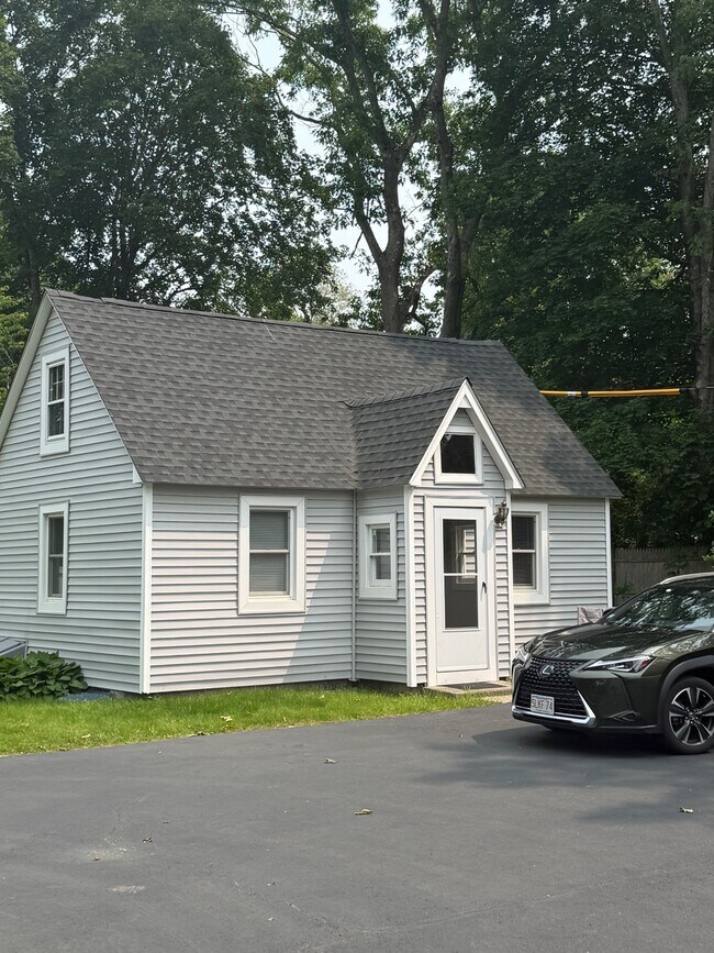 Building Photo - 301 Concord Rd