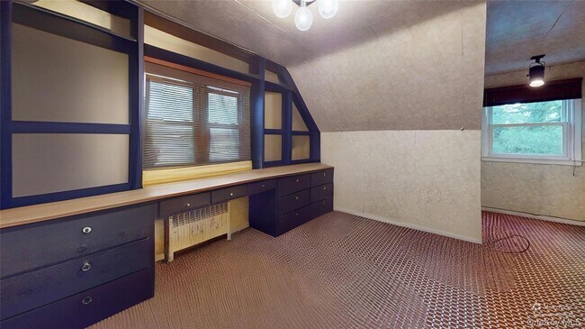 Building Photo - 11 Rockhill Rd