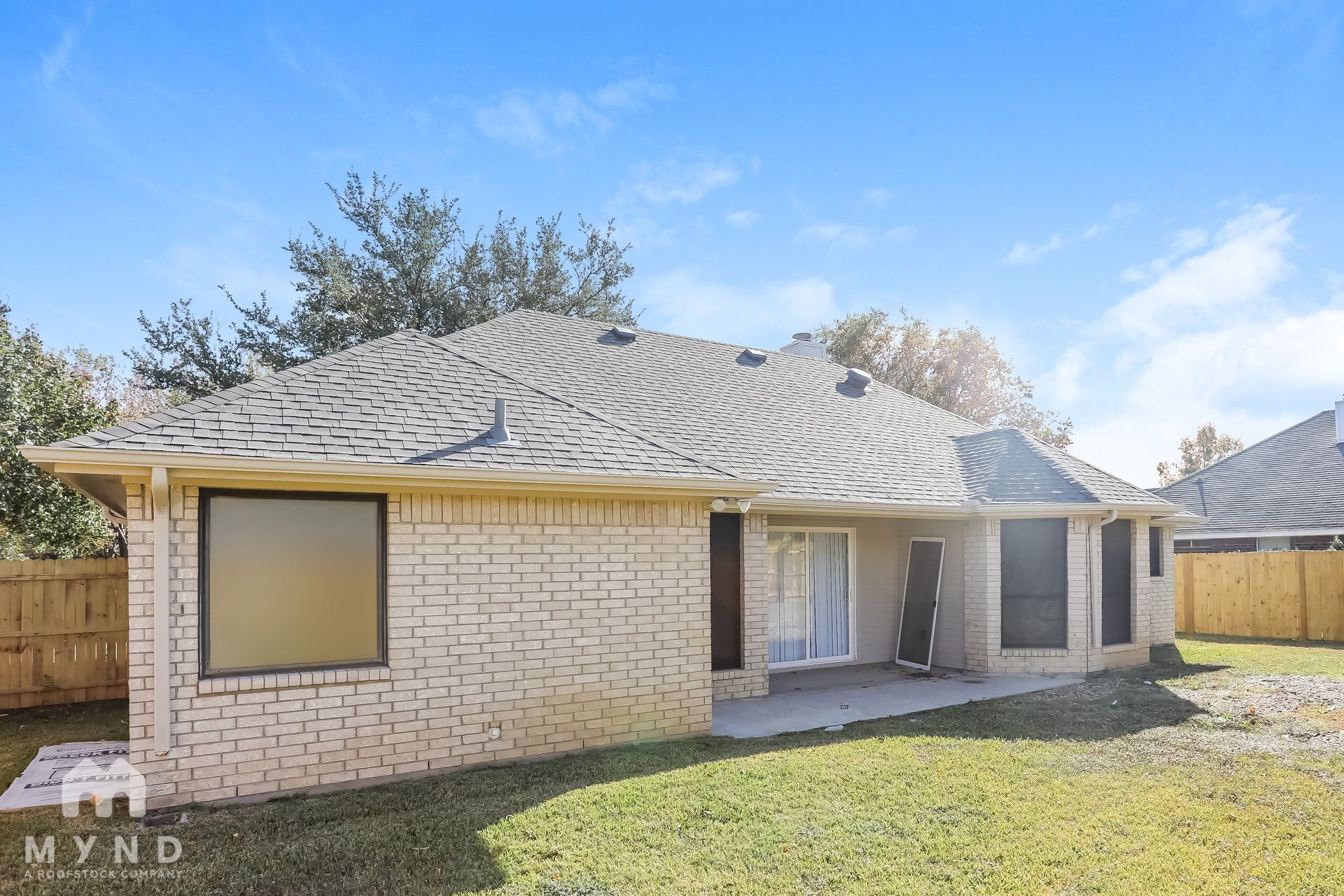 Building Photo - 521 Pleasant Valley Dr