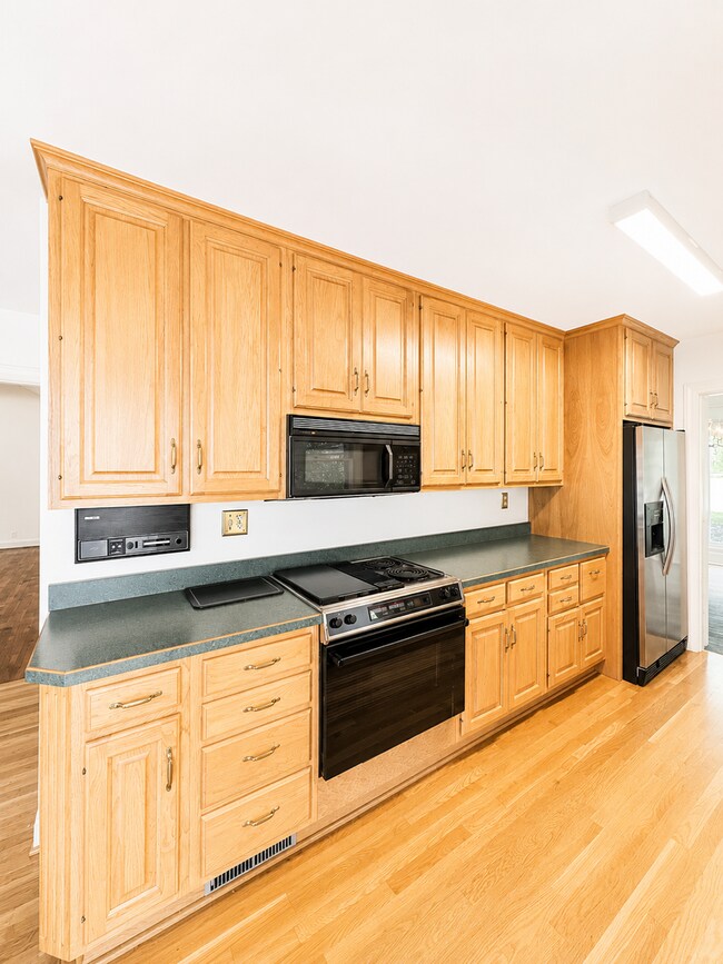 Building Photo - 9205 Whitegate Ct