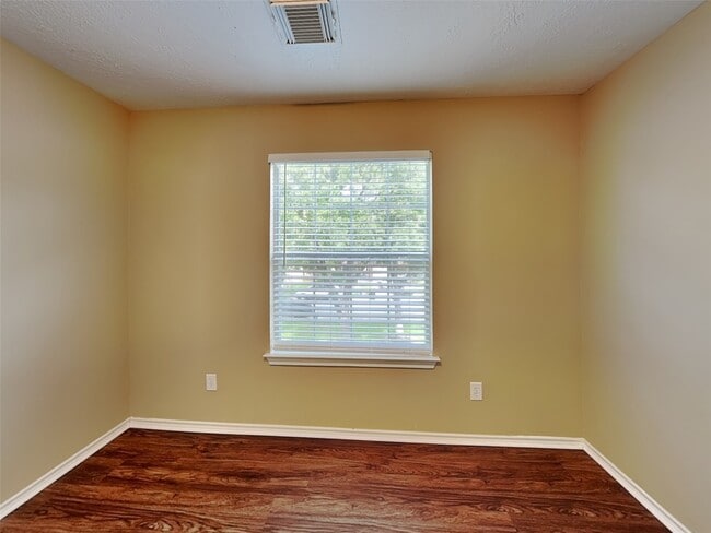 Building Photo - 26881 Armor Oaks Dr