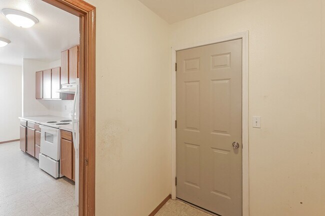 Building Photo - 6805 Jericho Ln SW