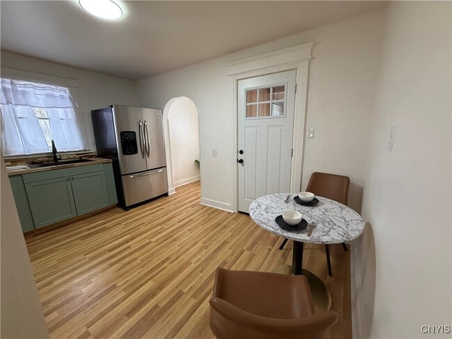 Building Photo - 2817 Milton Ave