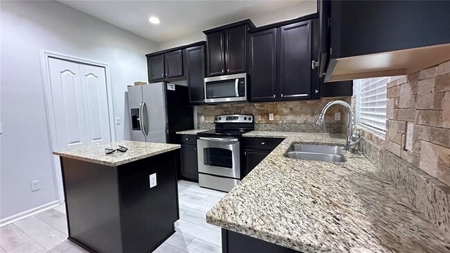 Building Photo - 552 Juniper Springs Dr