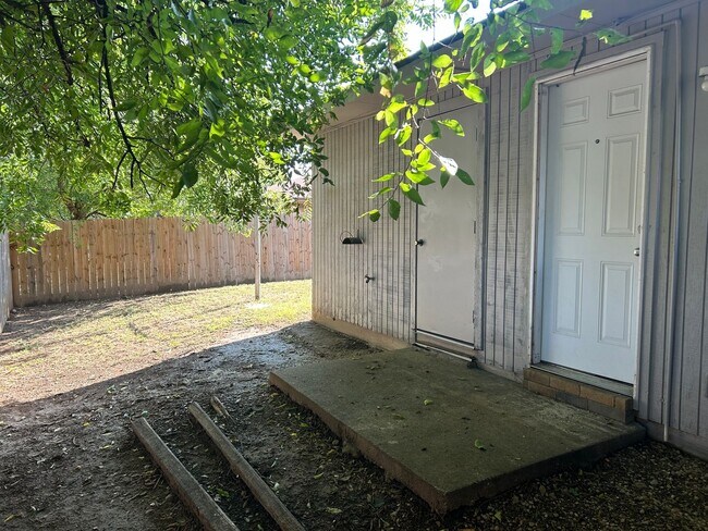 Building Photo - 4508 Compass Ct