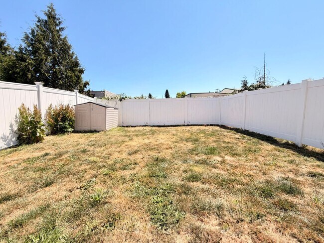 Building Photo - 5832-5830 Glen Echo Ave