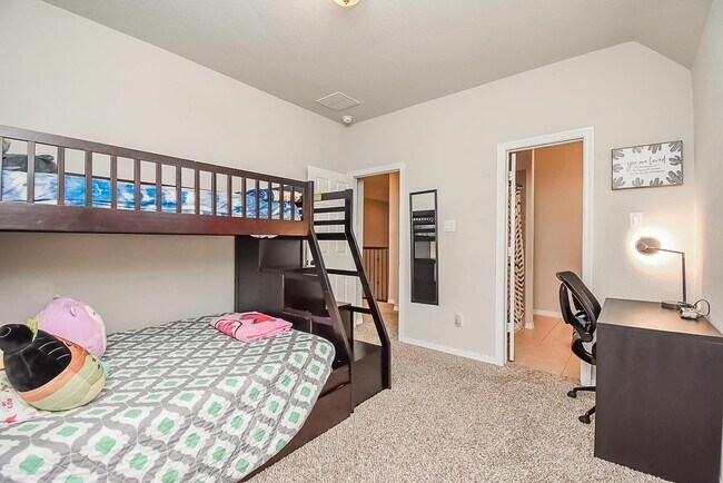 Building Photo - 3342 Breeze Bluff Way