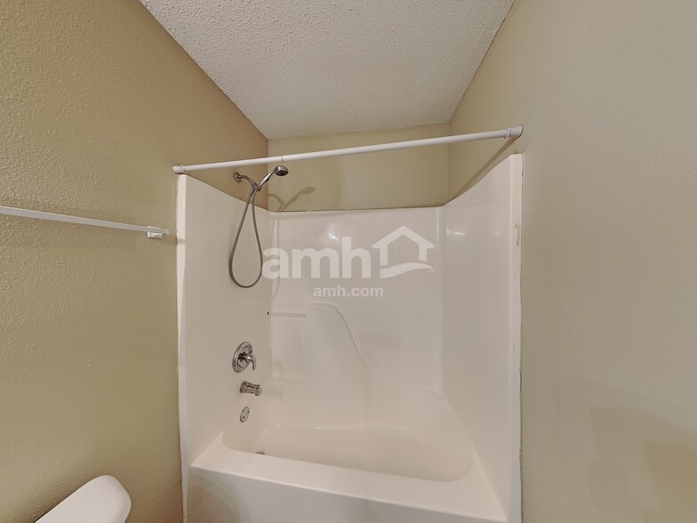 Building Photo - 607 West St