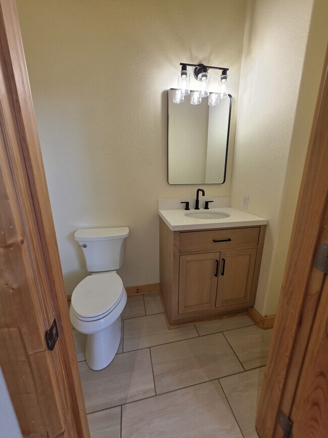 Building Photo - 65 Bunker Ct