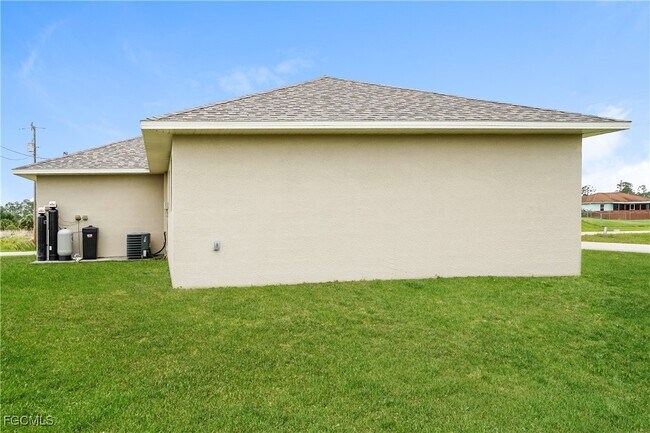 Building Photo - 1032 Halby Ave S