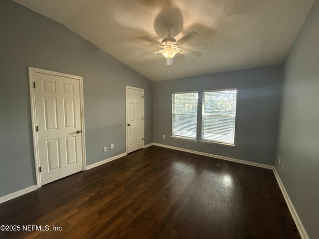 Building Photo - 6162 High Tide Blvd