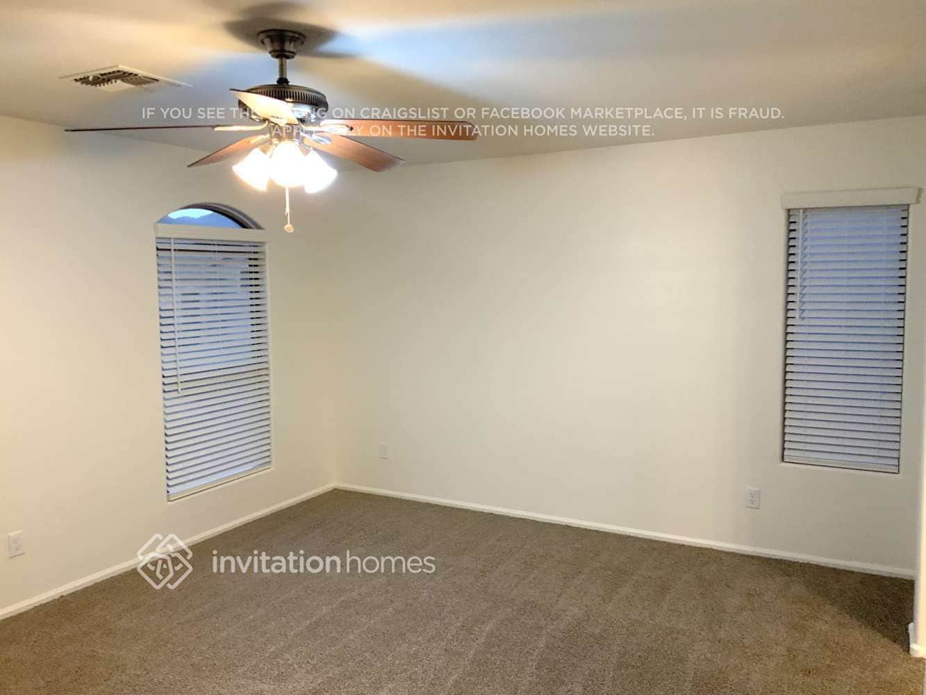 Building Photo - 2315 W Running Deer Trl