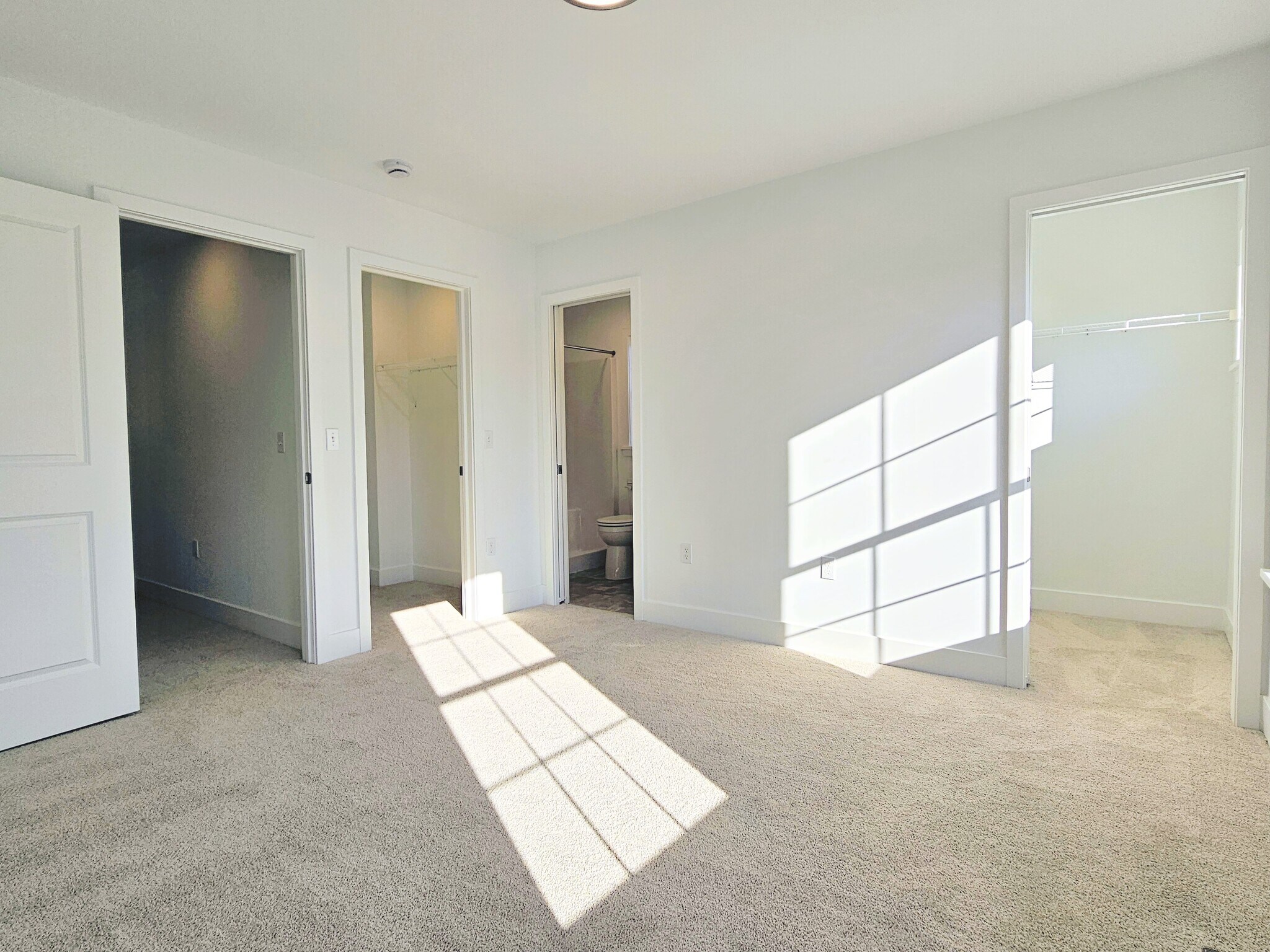 Building Photo - 108 Meadows Bnd