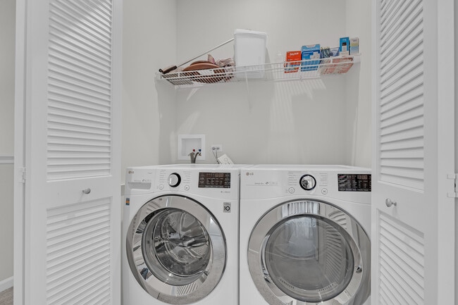 Building Photo - 780 Weller Dr