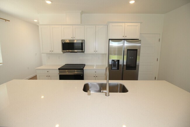 Building Photo - Brand New Lennar Home with Solar