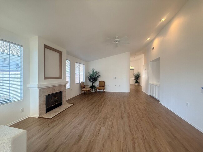 Building Photo - 26805 China Dr