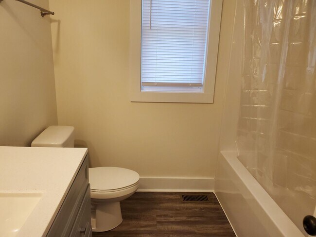 Building Photo - Convenient to Fort Pickett and Downtown Blackstone