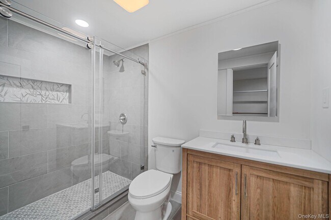 Building Photo - 19 Pine Tree Ln