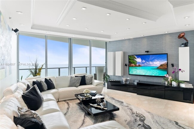 Building Photo - 3101 S Ocean Dr