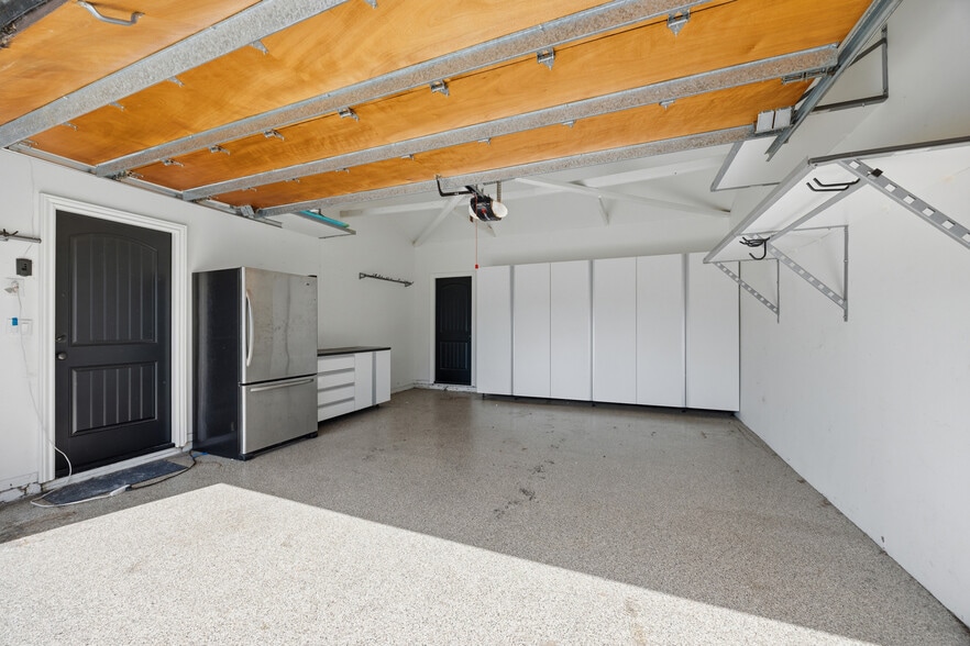 Building Photo - 4316 N Clybourn Ave