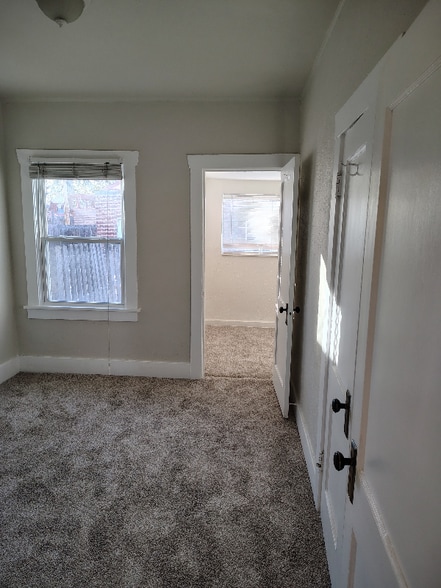 Building Photo - 3855 Julian St