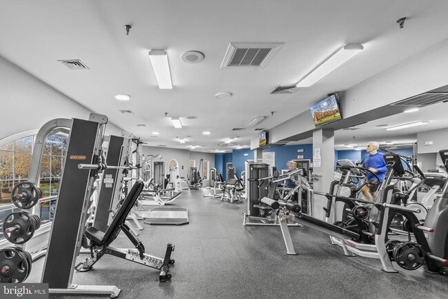 Building Photo - 5108 Donovan Dr