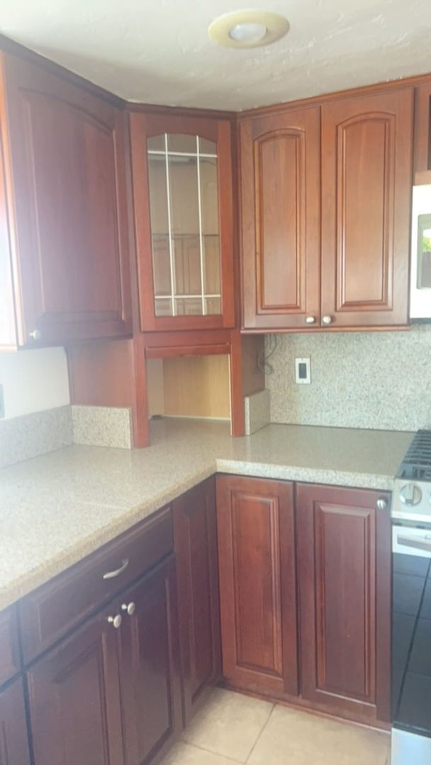 Building Photo - 1356 Bobolink Dr