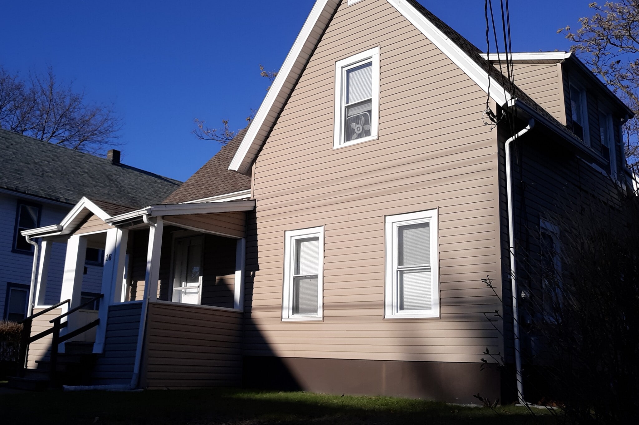 Great location - 16 Goethe St