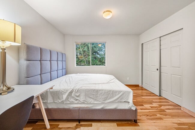 Building Photo - Beautiful 3BR Home in Forbes Lake – North Rose Hill, Kirkland