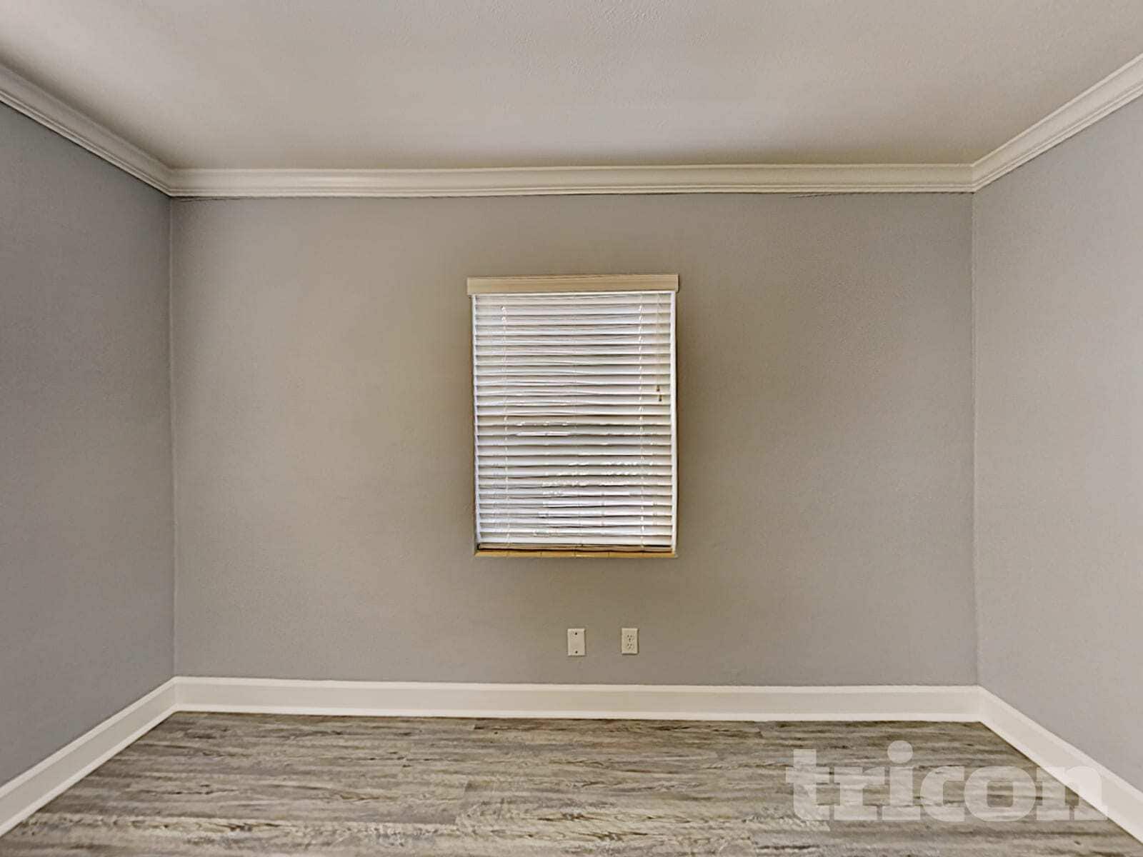 Building Photo - 225 W King St