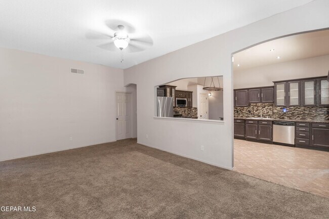Building Photo - 12865 Little Misty Ln