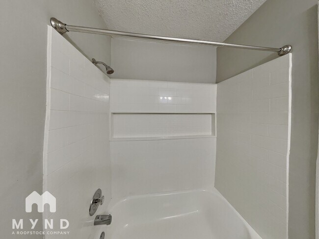Building Photo - 7301 Hollorn Ln