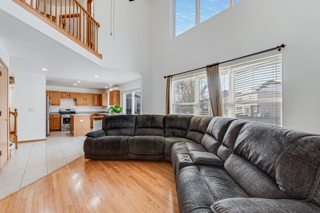 Building Photo - 1544 Suncrest Ln