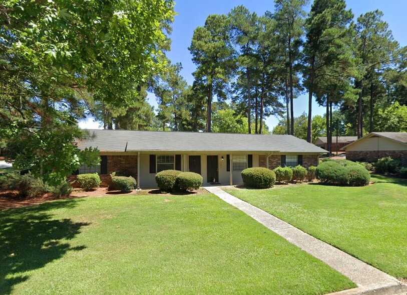 Building Photo - Woodknoll Duplexes