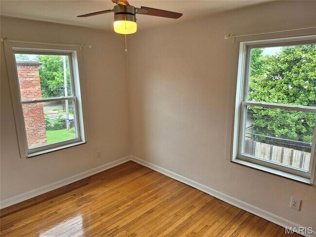 Building Photo - 3947 Jamieson Ave