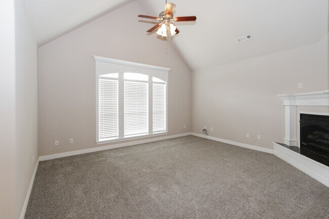 Building Photo - Stunning 3 Bedroom Home in Farmington