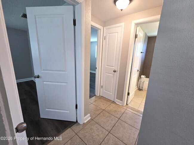 Building Photo - 4018 Kibler Ln