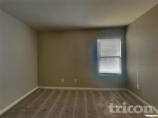 Building Photo - 1031 Fulman Rd