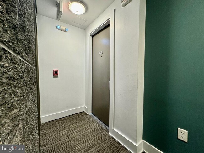 Primary Photo - 1616 11th St NW