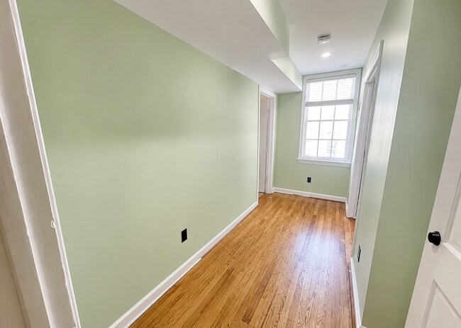 Building Photo - 3428 O St NW
