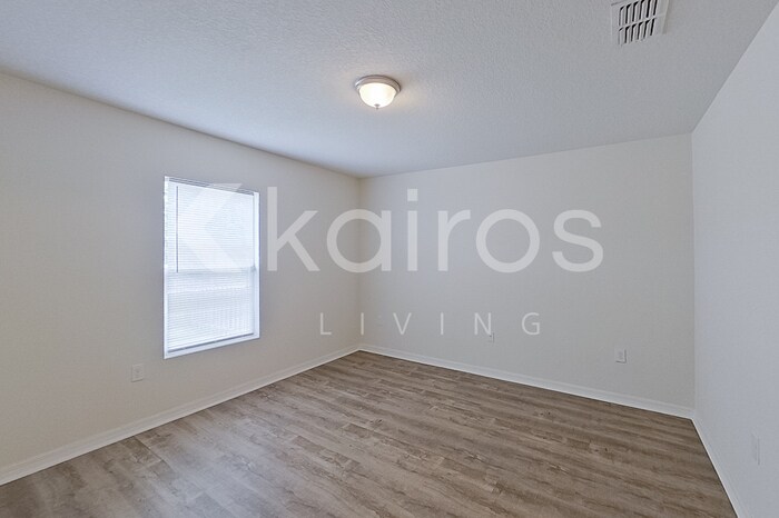 Building Photo - 10117 Elgin Blvd