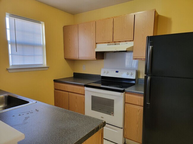 Building Photo - 407 Champs Ln