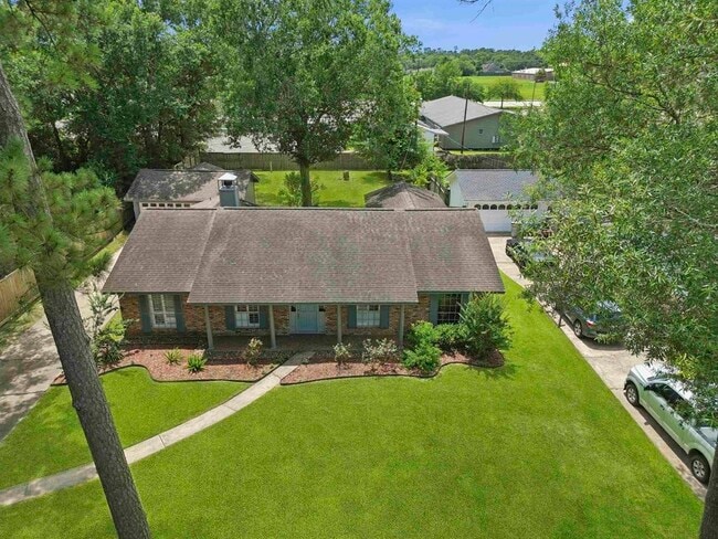 Building Photo - 1135 Ivy Ln